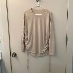 Ruched sides, long sleeve cream lululemon top